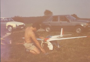 eric martens met zijn motorzwever van 3 meter